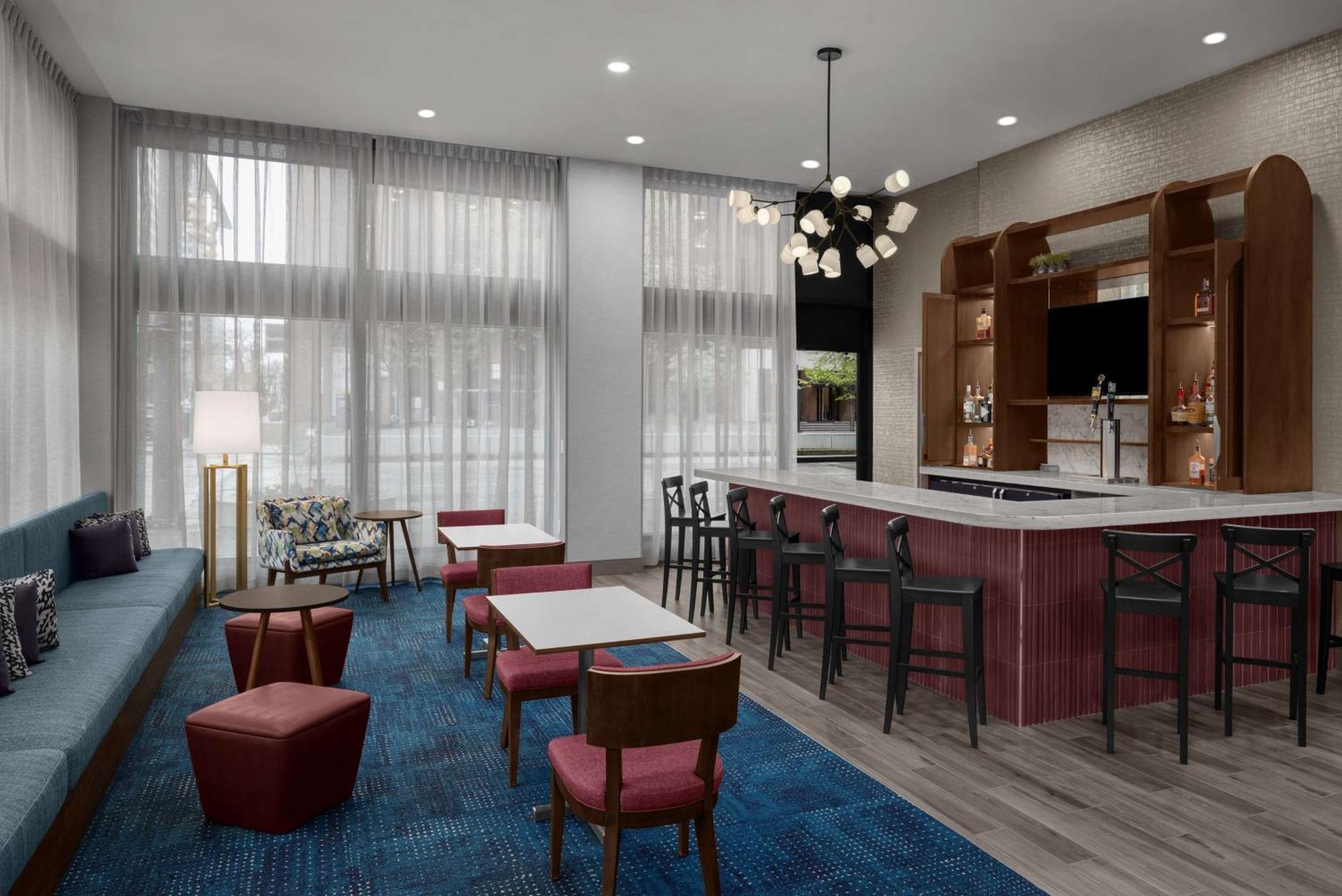 Hampton Inn Cleveland-Downtown Exterior photo