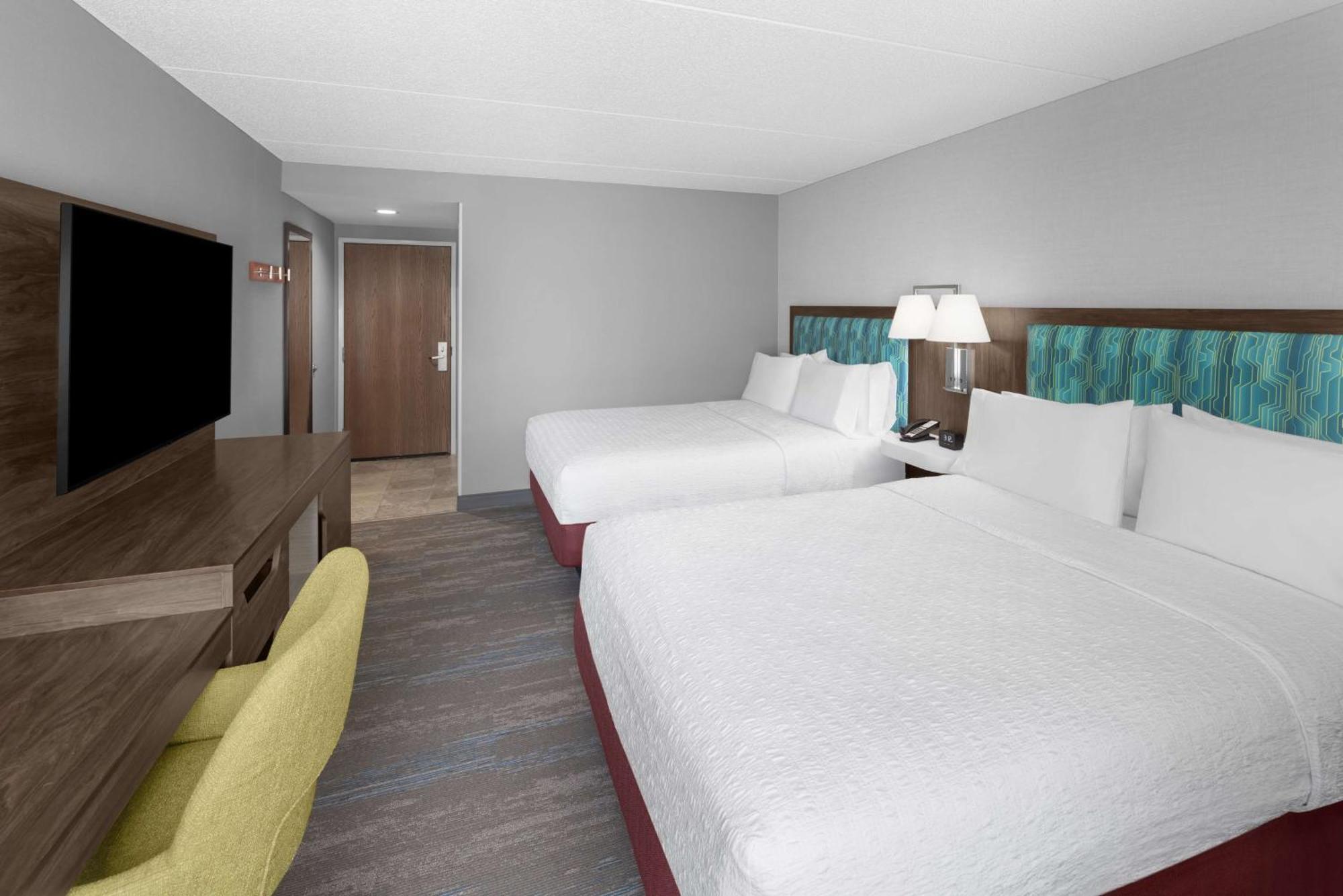 Hampton Inn Cleveland-Downtown Exterior photo