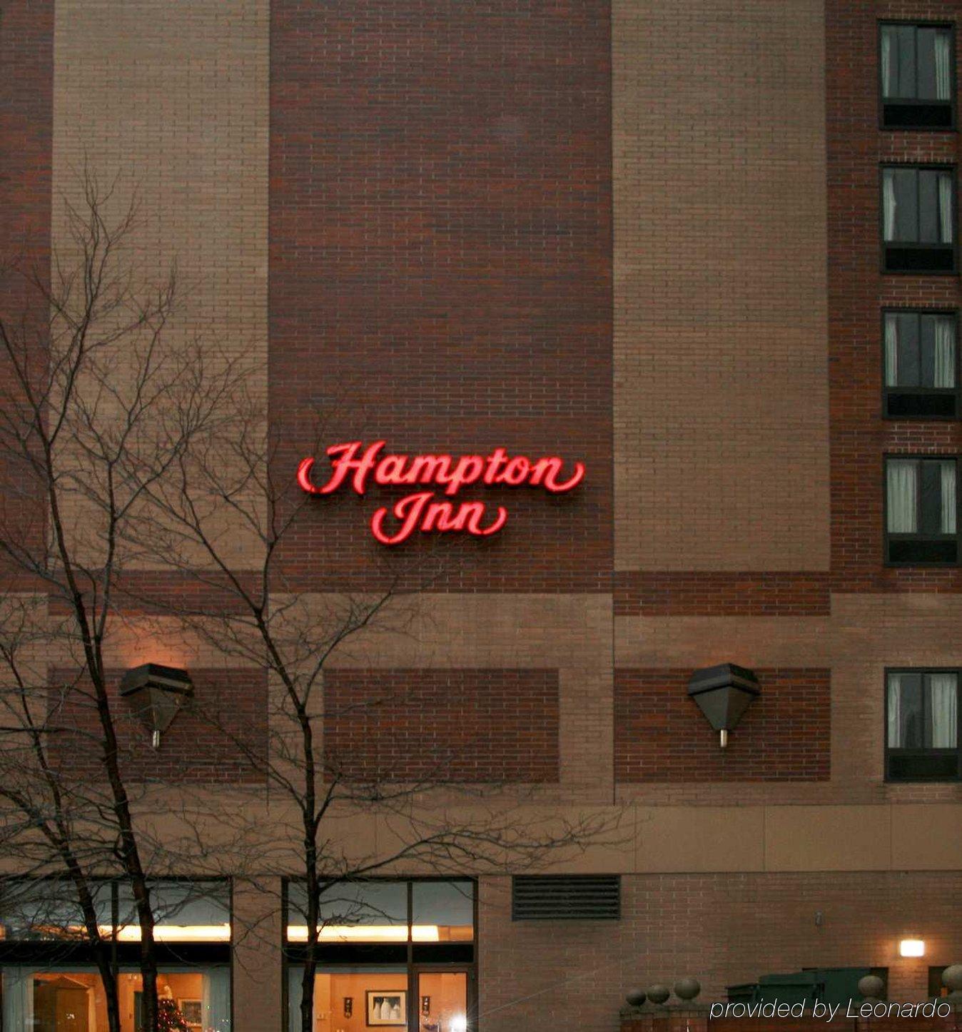 Hampton Inn Cleveland-Downtown Exterior photo